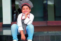 ৬ বছরেই ইউটিউবে ঝড় তুলে লক্ষাধিক টাকা আয় করেছে এই ছোট্ট শিশুটি