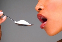 অতিরিক্ত চিনি খাচ্ছেন। বলে দেবে ৮টি জিনিস