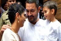 মুম্বাই ফিল্ম ফেস্টিভ্যালে ঝড় তুলল আমির-কিরণ যে কাণ্ড! মুম্বাই ফিল্ম ফেস্টিভ্যালে ঝড় তুলল আমির-কিরণ যে কাণ্ড!