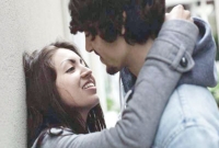 ফ্লার্টিং কি সম্পর্কে প্রতারণা নাকি অন্য কিছু?