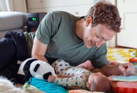 মুখে বুলি ফুটতেই জাকারবার্গের মেয়ে প্রথম কী বলল?