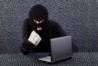 পাঁচ মিনিটেই গায়েব ৩৫ হাজার টাকা! বাড়ছে আতঙ্ক