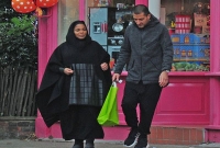 ইসলাম ধর্ম গ্রহণ করার পর বোরকা পড়ে রাস্তায় বের হলেন মার্কিন গায়িকা জ্যানেট