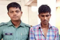 'পরকীয়ায় আসক্ত' স্ত্রীকে খুন করে স্বামীর আত্মসমর্পণ