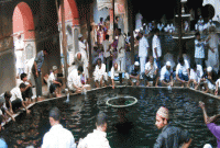 জানেন নবী করীম (সাঃ) কিভাবে ওযু করতেন? এখনই জেনে নিন সেই সুন্নতী পদ্ধতি