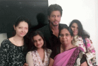 অ্যাসিড আক্রান্ত নারীদের সঙ্গে দেখা করার পর যে অনুভূতির কথা জানালেন কিং খান