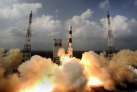 বিশ্ব রেকর্ড: এক রকেটেই ৮৩টি স্যাটেলাইট পাঠাবে ইসরো