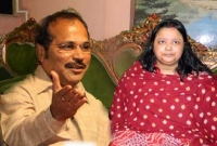 পরকীয়ায় আসক্ত কংগ্রেস সভাপতি অধীর, অভিযোগ স্ত্রীর