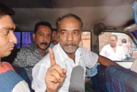 ৭ খুনের প্রধান আসামী নূর হোসেনকে এখন চেনেন না দীর্ঘদিনের সহযোগীরা!