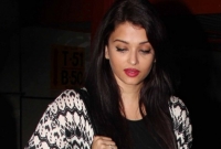 ৪৩ বছরেও অ্যাশের প্রেমে ‘দেবদাস’ সিনে-দুনিয়া