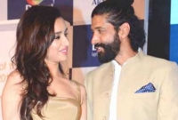 ফারহানের সঙ্গে ডেট করছেন শ্রদ্ধা কাপুর!