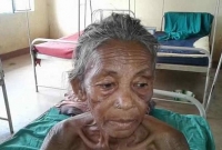 ‘মানুষ মেরে খেয়ে ফেলছেন!’ নৃশংস শাস্তি বৃদ্ধার