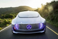 শুধু সিটে বসে থাকুন! চালকহীন এই গাড়ি পৌঁছে দেবে আপনার গন্তব্যে