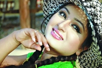 আবারো কন্যা সন্তানের মা হলেন নায়িকা রেসি