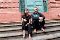 নতুন টাকার খোঁজে দিনভর রাস্তায় নাজেহাল হল অসহায় এই গ্রিক দম্পতি