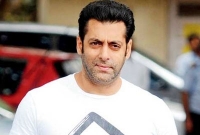 সালমান খানের বিরুদ্ধে আবারো হাইকোর্টের নোটিস