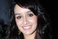 দেখুন, উত্যক্তকারীর মুখোশ জনসমক্ষে কীভাবে উন্মোচিত করলেন শ্রদ্ধা