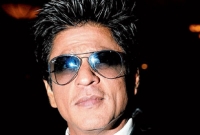 নায়িকার মান ভাঙানোর চেষ্টায় শাহরুখ খান