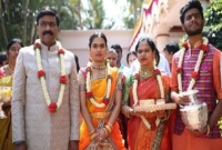 ব্যয়বহুল এক বিয়ে নিয়ে ভারতজুড়ে তোলপাড়, আমন্ত্রণপত্রে সোনার আস্তরণ, অতিথি কারা?