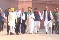 রাষ্ট্রপতির দরবারে মোদীর বিরুদ্ধে কী কী অভিযোগ করলেন মমতা? রাষ্ট্রপতির দরবারে মোদীর বিরুদ্ধে কী কী অভিযোগ করলেন মমতা?