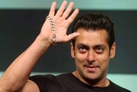 নিজের জীবনের প্রিয় এই দুই মানুষের সঙ্গে আসছেন সালমান!