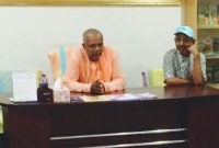 নারীহীন রাজ্যে নারী কেলেঙ্কারি নিয়ে ঝড় নারীহীন রাজ্যে নারী কেলেঙ্কারি নিয়ে ঝড়