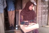 বিয়ের দাবিতে যুবলীগ নেতার বাড়িতে প্রেমিকার অবস্থান