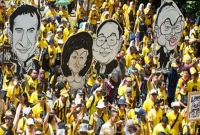 মালয়েশিয়ান প্রধানমন্ত্রীর পদত্যাগের দাবি চেয়ে বিক্ষোভ