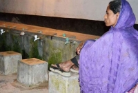 ৮ বছর ধ‌রে মস‌জি‌দের ওযুখানায় রাত কাটান তরুণী!