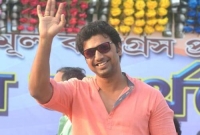 মমতার বিরুদ্ধে গিয়ে মোদিকে সমর্থন করে এ কি বললেন দেব!