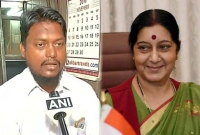 মৃত্যু পথযাত্রী সুষমা স্বরাজকে বাঁচাতে কিডনি দিতে চান মুসলিম যুবক মৃত্যু পথযাত্রী সুষমা স্বরাজকে বাঁচাতে কিডনি দিতে চান মুসলিম যুবক