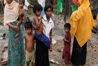 রোহিঙ্গা মুসলিমদের উপর বিভীষিকাময় নির্যাতনের বর্ণনা দিলেন এক নারী