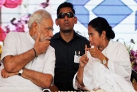 মোদির ধাক্কায় বেসামাল মমতার ‘মেলা’!