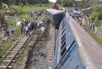 বঙ্গবন্ধু সেতুর কাছে ট্রেনের ৬ বগি লাইনচ্যুত
