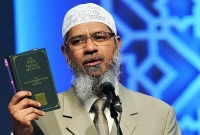 জাকির নায়েকের কার্যালয়ে হানা দিয়ে ১২ লাখ টাকা উদ্ধার জাকির নায়েকের কার্যালয়ে হানা দিয়ে ১২ লাখ টাকা উদ্ধার