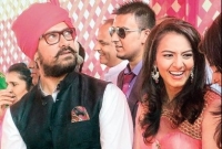 কুস্তিগির ‘মেয়ের’ বিয়েতে তত্ত্ব সাজিয়ে আনলেন ‘বাবা’ আমির খান