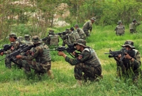 পাক-ভারত সীমান্তে তুমুল গোলাগুলি, ৬ ভারতীয় সেনা নিহত পাক-ভারত সীমান্তে তুমুল গোলাগুলি, ৬ ভারতীয় সেনা নিহত