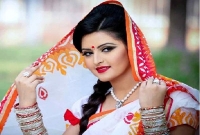 আপন মানুষের টানে কক্সবাজারে পরীমনি