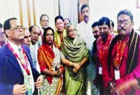 ‘ছোট বোন তুমি নিশ্চিন্তে বাড়ি যাও, আমি তোমার নির্বাচন করে দিচ্ছি’