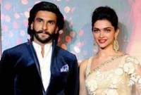 মালদ্বীপে হলো দীপিকা-রনভীরের বাগদান!