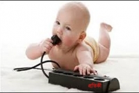 দুষ্টামি করায় ১০ মাসের বাচ্চাকে আছাড়, মুখে মাথায় চড়