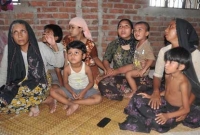 ‘ফিরলে আমাদের মেরে ফেলবে’