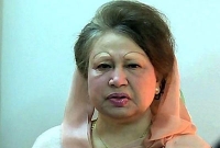 ঘুম থেকে উঠে খালেদা জিয়া জানলেন, সবকিছু উল্টেপাল্টে গেছে