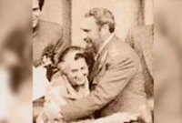 যেদিন ফিদেল কাস্ত্রোর আলিঙ্গনে বাঁধা পড়েছিলেন ইন্দিরা