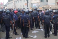 ‘পুলিশের লাঠিচার্জে’ কলেজ শিক্ষকসহ নিহত ২