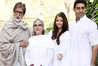 বাবা, মা, স্ত্রীর সঙ্গে এক স্ক্রিপ্টে অভিনয় করতে আগ্রহী