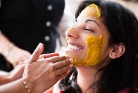 হলুদ ব্যবহারেই সারিয়ে তুলতে পারবেন এই সমস্যাগুলো