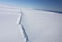 হিমবাহে দীর্ঘ ২০ মাইল চিড়: মহা হুমকিতে বাংলাদেশ-লন্ডন-নিউইয়র্কের  ১৫ কোটি মানুষ