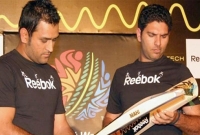 যুবরাজের বিয়েতে আমন্ত্রণই জানানো হয়নি ধোনিকে। কারণ কী জেনে নিন 