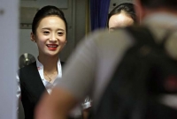 এই নারীই বিশ্বের সেরা সুন্দরী এয়ার হোস্টেস!